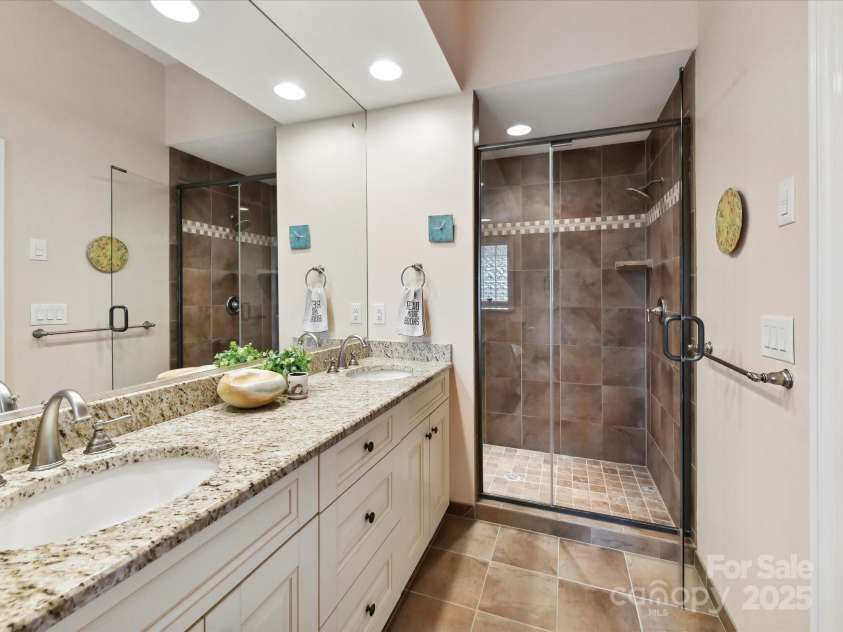 8026 Greenview Terrace Court, Charlotte, NC 28277.  MLS# CAR4266669, YatesRealty ID 17963. 