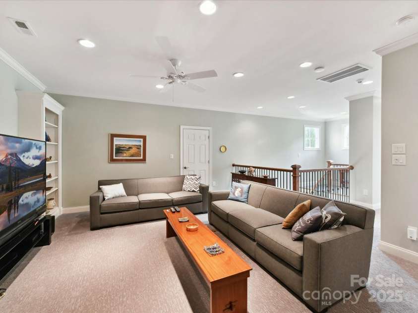 8026 Greenview Terrace Court, Charlotte, NC 28277.  MLS# CAR4266669, YatesRealty ID 17963. 