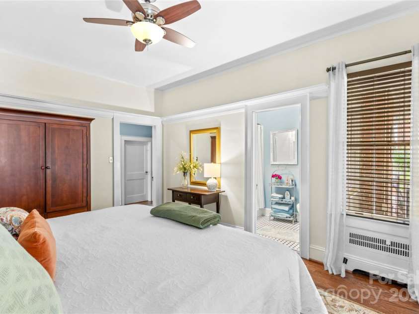 117 Mulberry Street, Statesville, NC 28677.  MLS# CAR4266515, YatesRealty ID 17964. 
