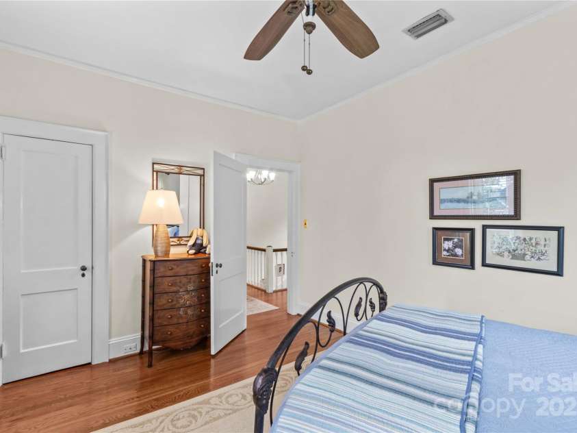 117 Mulberry Street, Statesville, NC 28677.  MLS# CAR4266515, YatesRealty ID 17964. 