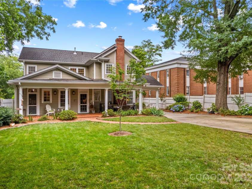 117 Mulberry Street, Statesville, NC 28677.  MLS# CAR4266515, YatesRealty ID 17964. 