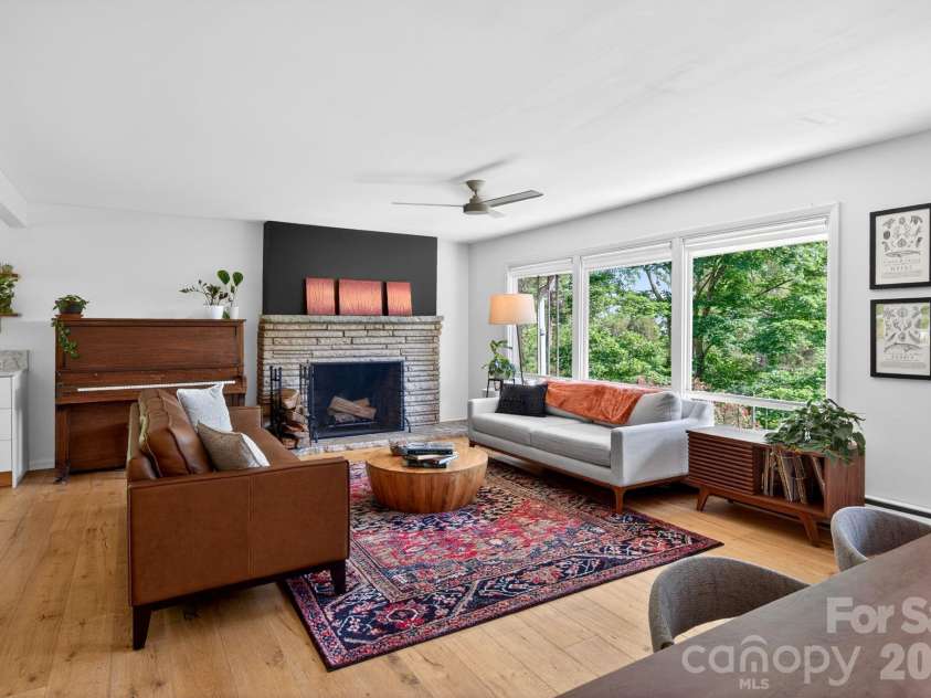 301 Stratford Road, Asheville, NC 28804.  MLS# CAR4372371, YatesRealty ID 17965. 