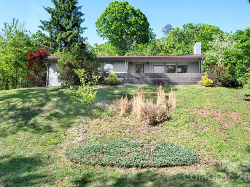 301 Stratford Road, Asheville, NC 28804.  MLS# CAR4372371, YatesRealty ID 17965. 