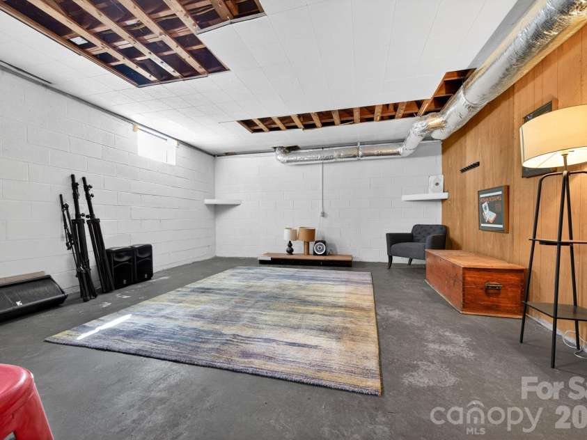 301 Stratford Road, Asheville, NC 28804.  MLS# CAR4417374, YatesRealty ID 17965. 