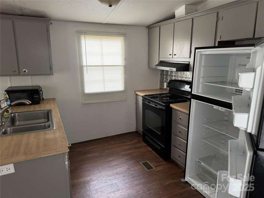 326 Havencrest Court, Gastonia, NC 28052.  MLS# CAR4312073, YatesRealty ID 17965. 