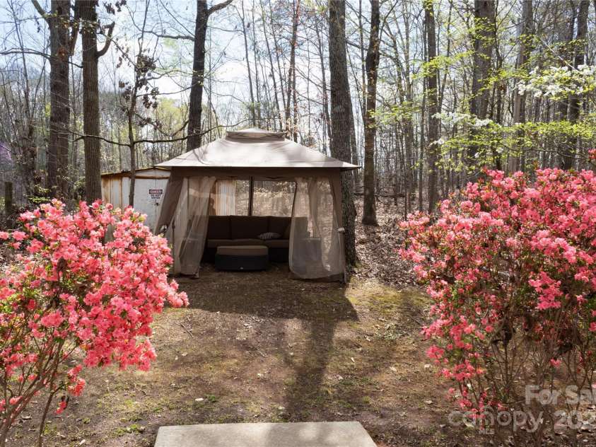 1035 Timberlane Drive, Lincolnton, NC 28092.  MLS# CAR4212148, YatesRealty ID 17966. 