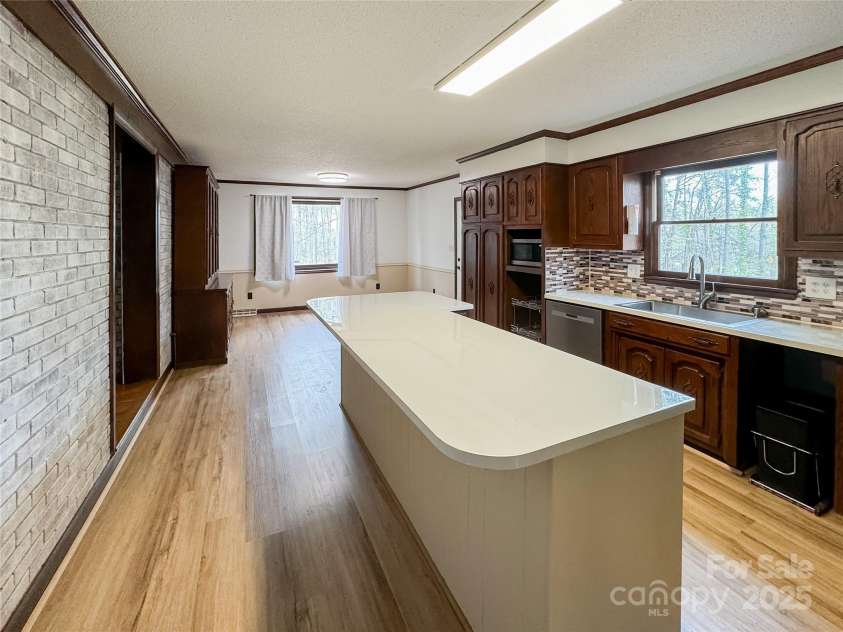 1035 Timberlane Drive, Lincolnton, NC 28092.  MLS# CAR4212148, YatesRealty ID 17966. 