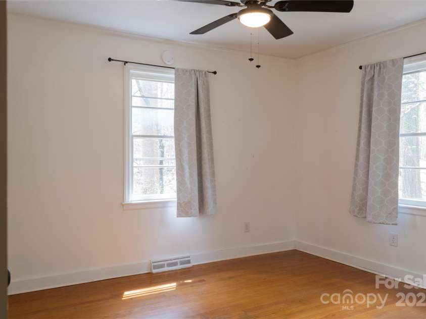 1035 Timberlane Drive, Lincolnton, NC 28092.  MLS# CAR4212148, YatesRealty ID 17966. 