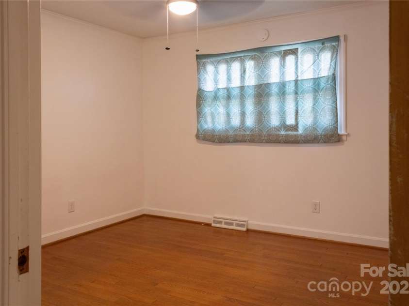 1035 Timberlane Drive, Lincolnton, NC 28092.  MLS# CAR4212148, YatesRealty ID 17966. 