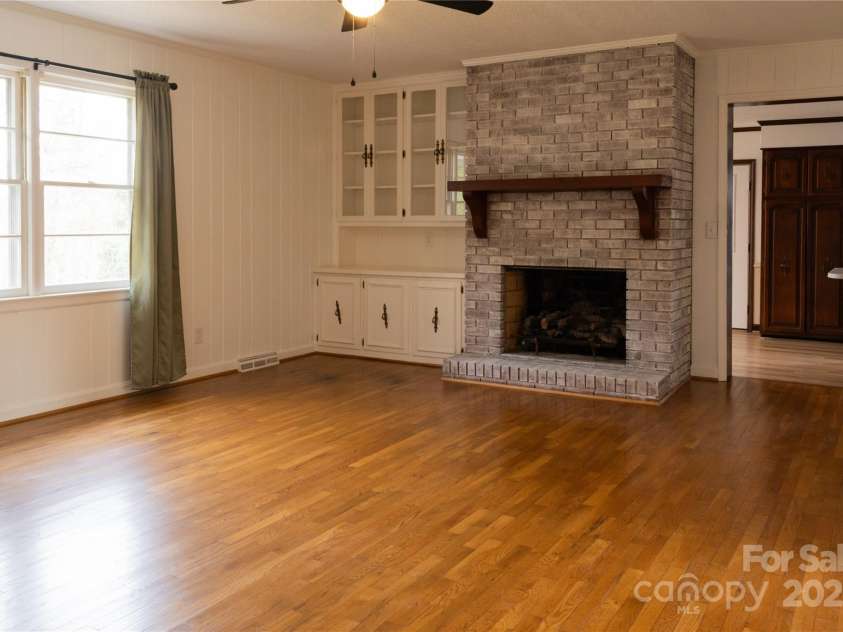 1035 Timberlane Drive, Lincolnton, NC 28092.  MLS# CAR4212148, YatesRealty ID 17966. 