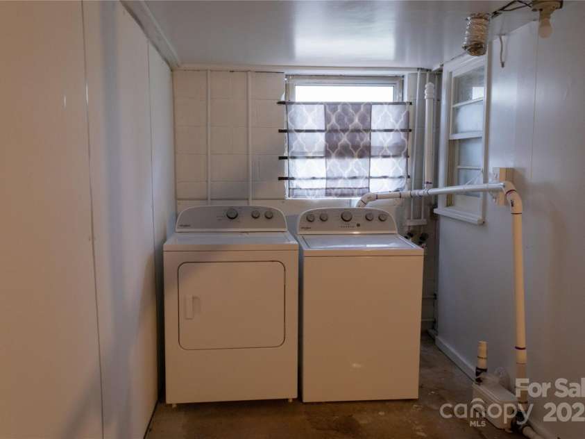 1035 Timberlane Drive, Lincolnton, NC 28092.  MLS# CAR4212148, YatesRealty ID 17966. 