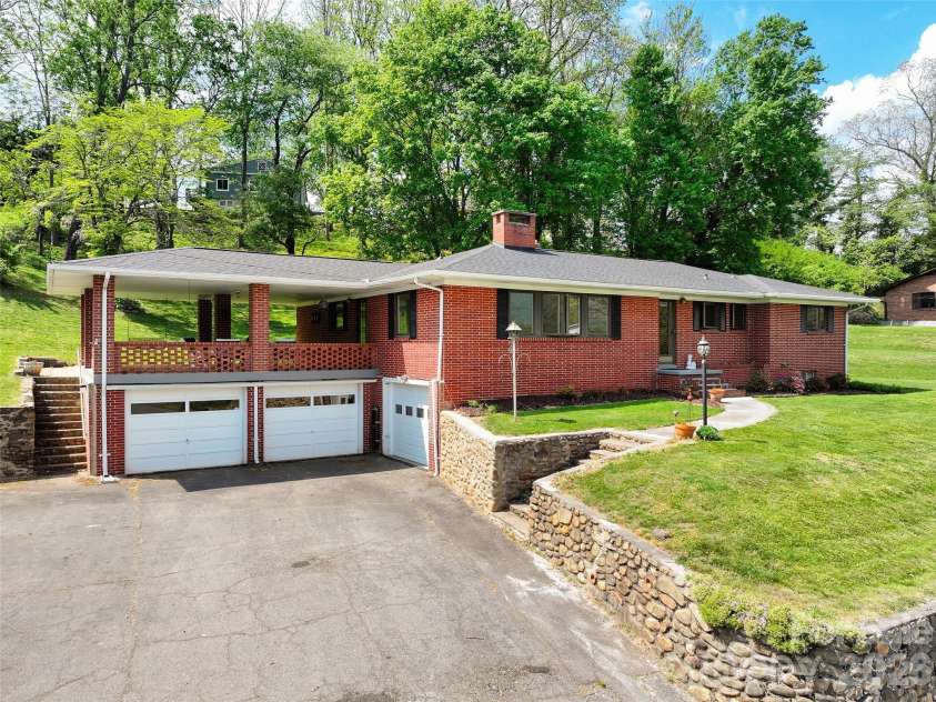 55 Boydston Street, Canton, NC 28716.  MLS# CAR4376426, YatesRealty ID 17967. 