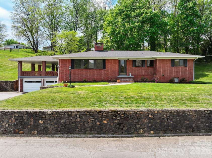 55 Boydston Street, Canton, NC 28716.  MLS# CAR4376426, YatesRealty ID 17967. 