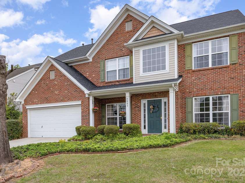 5803 Lindley Crescent Drive, Indian Trail, NC 28079.  MLS# CAR4248933, YatesRealty ID 17967. 