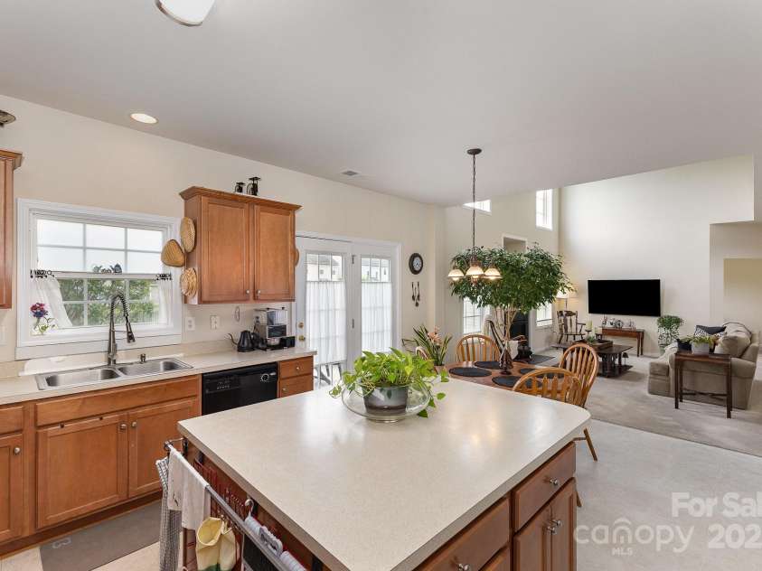 5803 Lindley Crescent Drive, Indian Trail, NC 28079.  MLS# CAR4248933, YatesRealty ID 17967. 