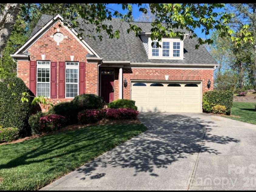 1273 Winged Foot Drive, Denver, NC 28037.  MLS# CAR4368043, YatesRealty ID 17968. 