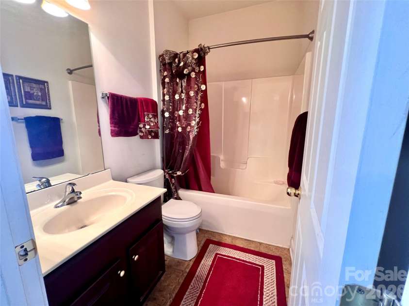 1273 Winged Foot Drive, Denver, NC 28037.  MLS# CAR4368043, YatesRealty ID 17968. 