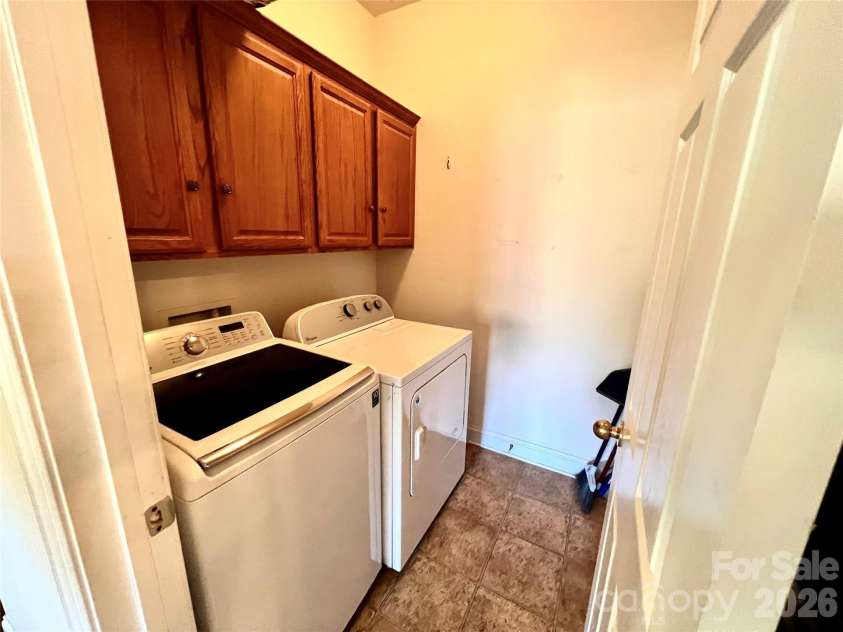 1273 Winged Foot Drive, Denver, NC 28037.  MLS# CAR4368043, YatesRealty ID 17968. 