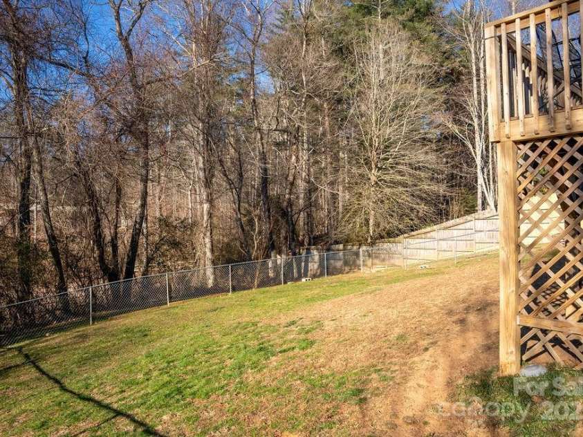 43 Redden Road, Hendersonville, NC 28739.  MLS# CAR4330221, YatesRealty ID 1797. Room to Play or Garden