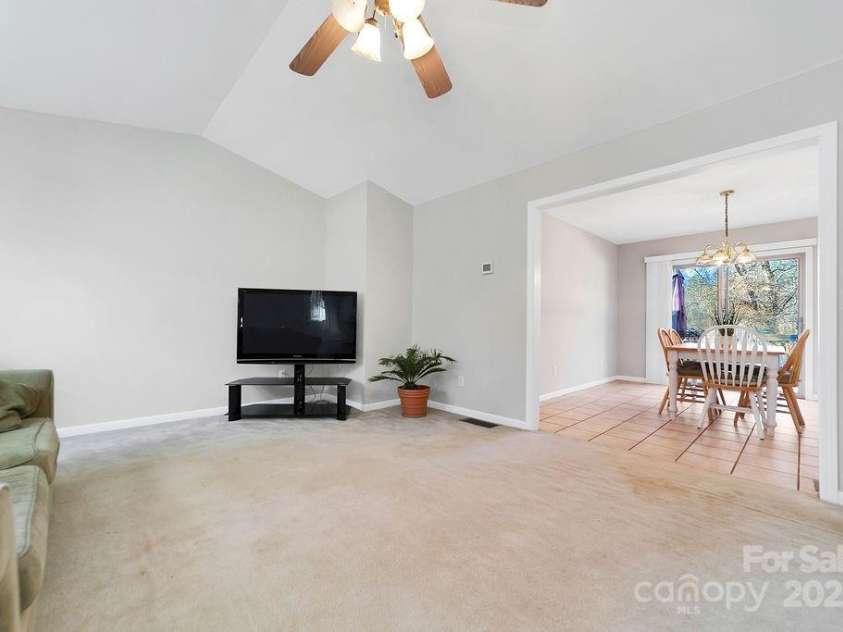 43 Redden Road, Hendersonville, NC 28739.  MLS# CAR4330221, YatesRealty ID 1797. Spacious Living Room
