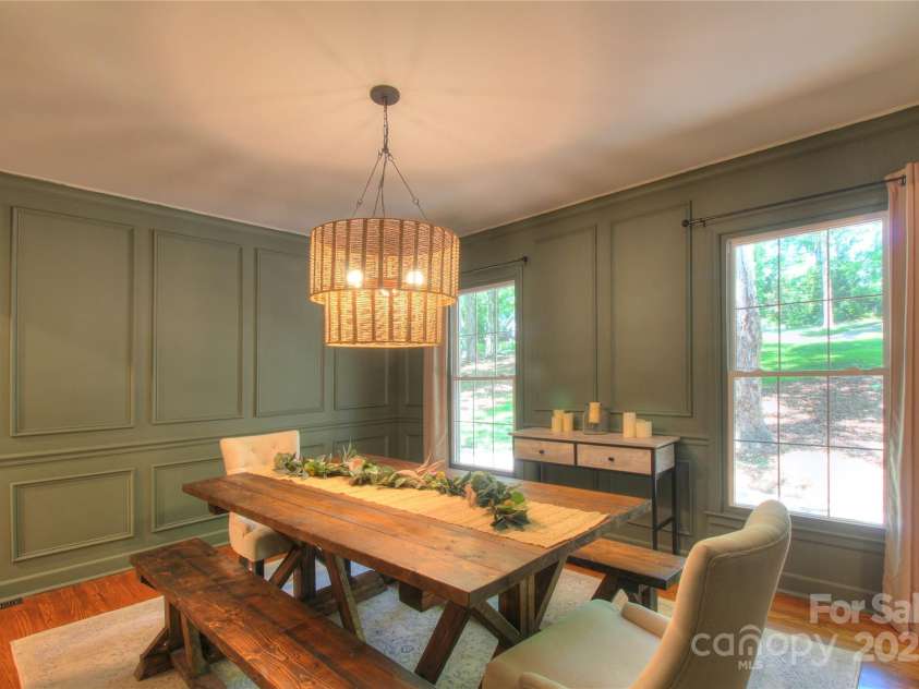 10501 Stonemede Lane, Matthews, NC 28105.  MLS# CAR4252301, YatesRealty ID 17971. 