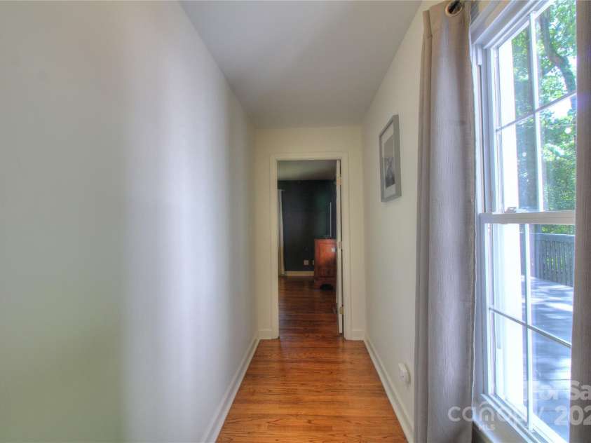 10501 Stonemede Lane, Matthews, NC 28105.  MLS# CAR4252301, YatesRealty ID 17971. 