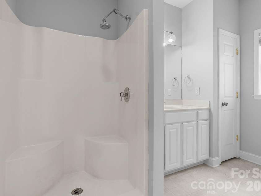 79 Mill Pond Way, Hendersonville, NC 28791.  MLS# CAR4363117, YatesRealty ID 17971. New Deck and Cable System