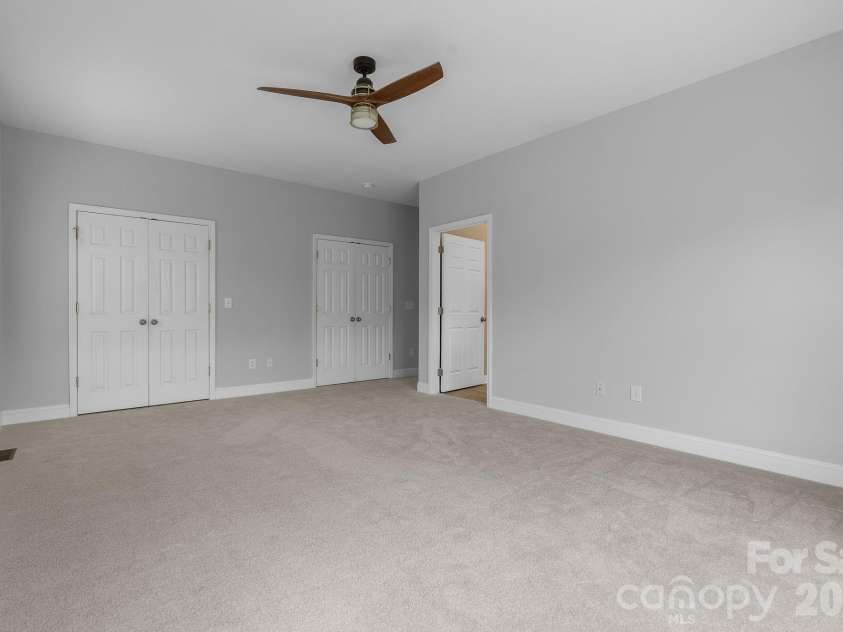 79 Mill Pond Way, Hendersonville, NC 28791.  MLS# CAR4363117, YatesRealty ID 17971. Primary Closets