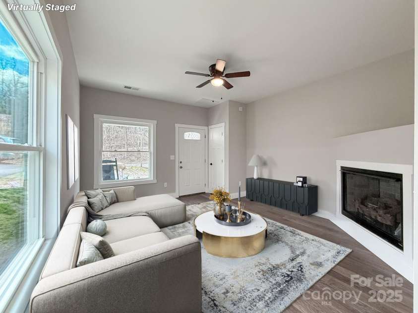 104 Northbend Drive, Asheville, NC 28804.  MLS# CAR4196721, YatesRealty ID 17972. 