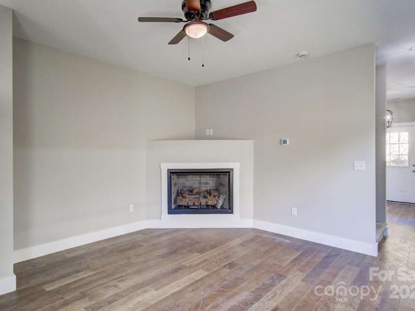 104 Northbend Drive, Asheville, NC 28804.  MLS# CAR4196721, YatesRealty ID 17972. 