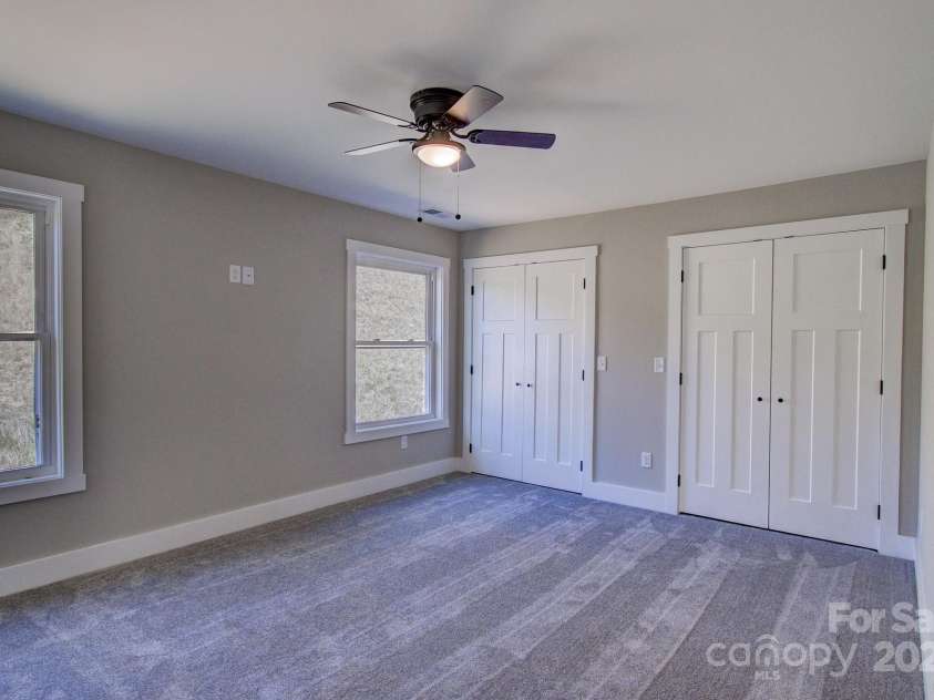 104 Northbend Drive, Asheville, NC 28804.  MLS# CAR4196721, YatesRealty ID 17972. 