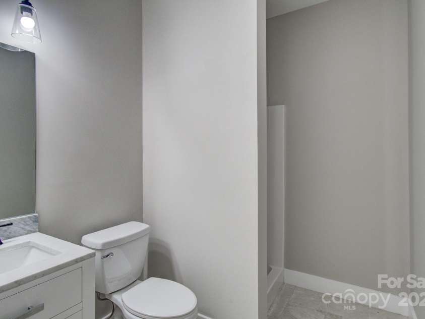 104 Northbend Drive, Asheville, NC 28804.  MLS# CAR4196721, YatesRealty ID 17972. 