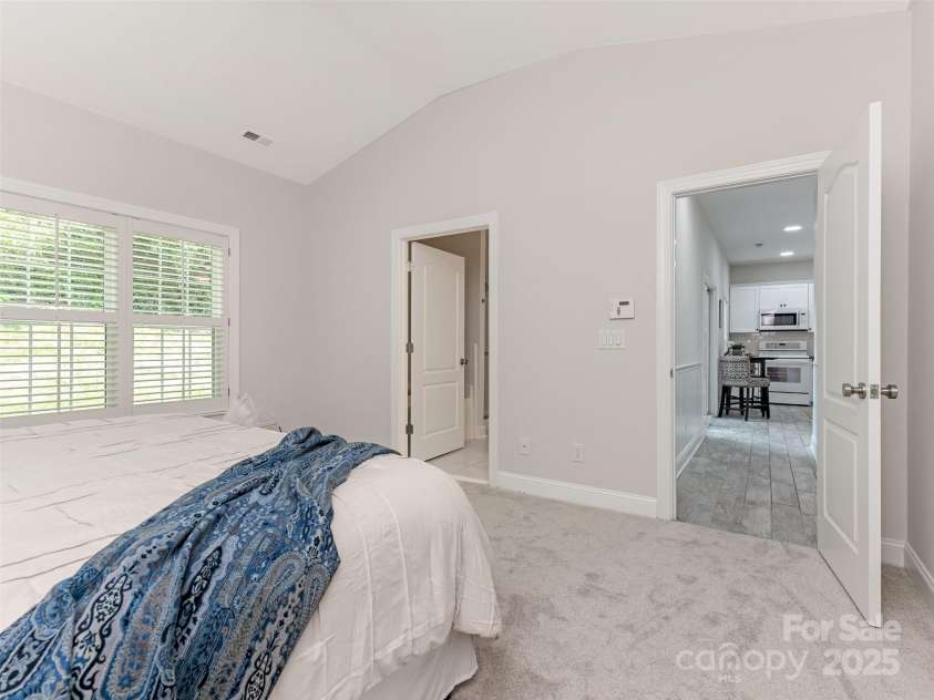 9451 Bonnie Briar Circle, Charlotte, NC 28277.  MLS# CAR4266771, YatesRealty ID 17975. 