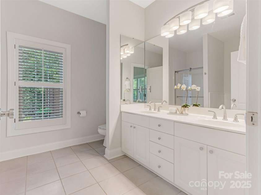 9451 Bonnie Briar Circle, Charlotte, NC 28277.  MLS# CAR4266771, YatesRealty ID 17975. 