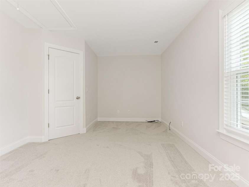 9451 Bonnie Briar Circle, Charlotte, NC 28277.  MLS# CAR4266771, YatesRealty ID 17975. 