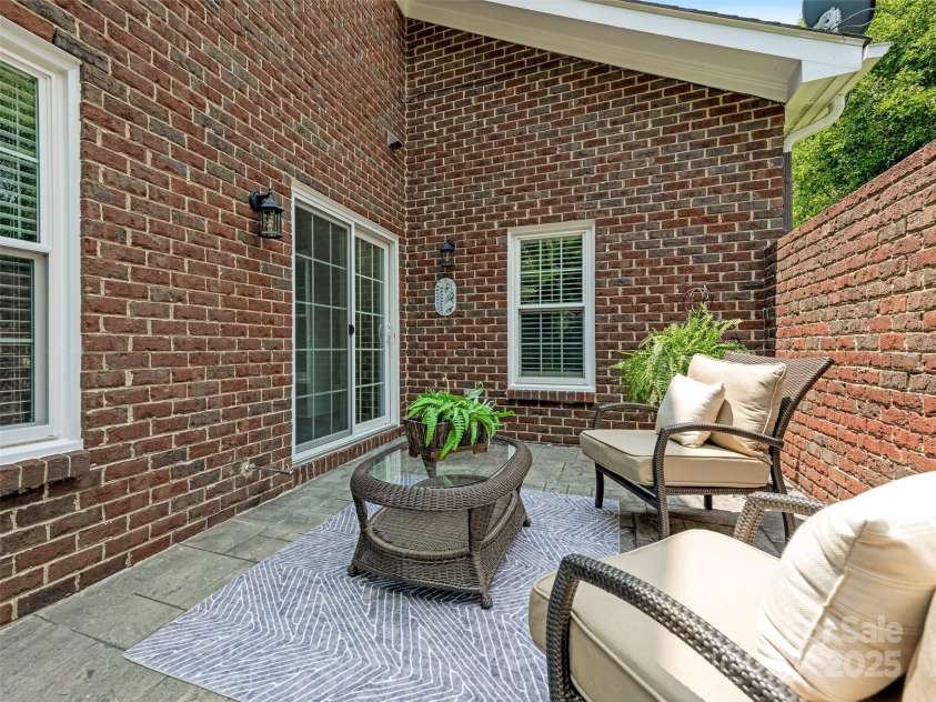 9451 Bonnie Briar Circle, Charlotte, NC 28277.  MLS# CAR4266771, YatesRealty ID 17975. 