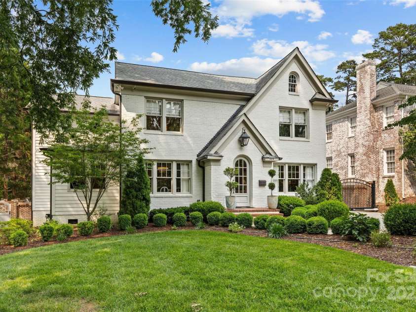 206 Hillside Avenue, Charlotte, NC 28209.  MLS# CAR4266183, YatesRealty ID 17976. 