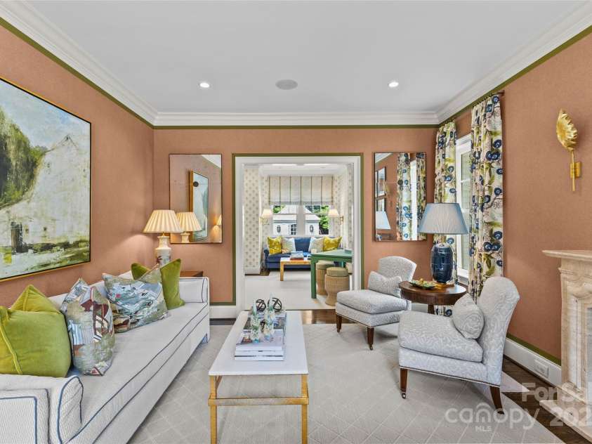 206 Hillside Avenue, Charlotte, NC 28209.  MLS# CAR4266183, YatesRealty ID 17976. 