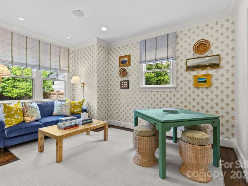 206 Hillside Avenue, Charlotte, NC 28209.  MLS# CAR4266183, YatesRealty ID 17976. 