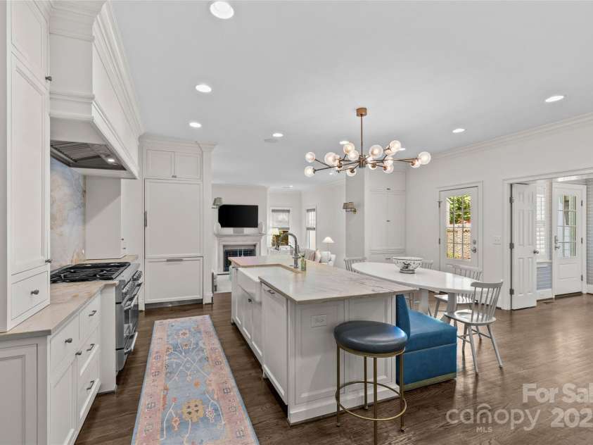 206 Hillside Avenue, Charlotte, NC 28209.  MLS# CAR4266183, YatesRealty ID 17976. 
