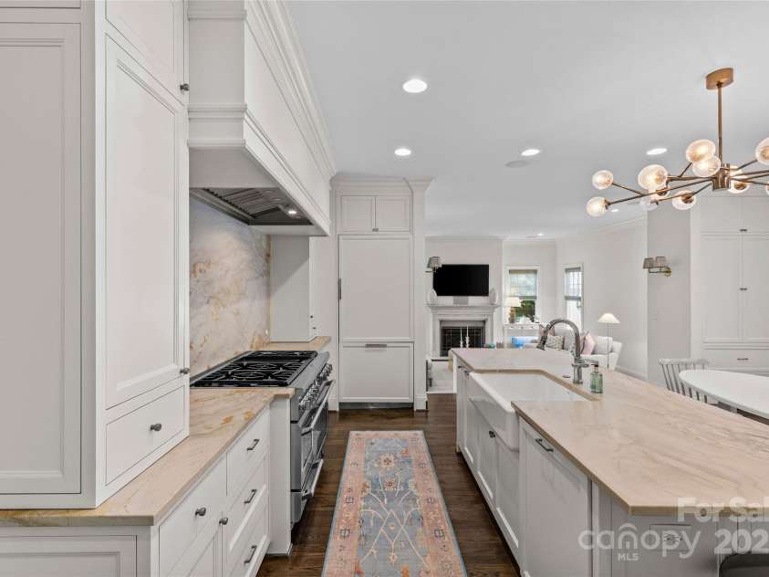 206 Hillside Avenue, Charlotte, NC 28209.  MLS# CAR4266183, YatesRealty ID 17976. 
