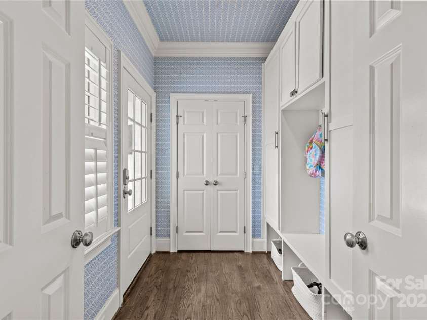 206 Hillside Avenue, Charlotte, NC 28209.  MLS# CAR4266183, YatesRealty ID 17976. 