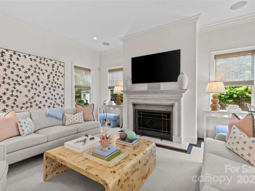206 Hillside Avenue, Charlotte, NC 28209.  MLS# CAR4266183, YatesRealty ID 17976. 