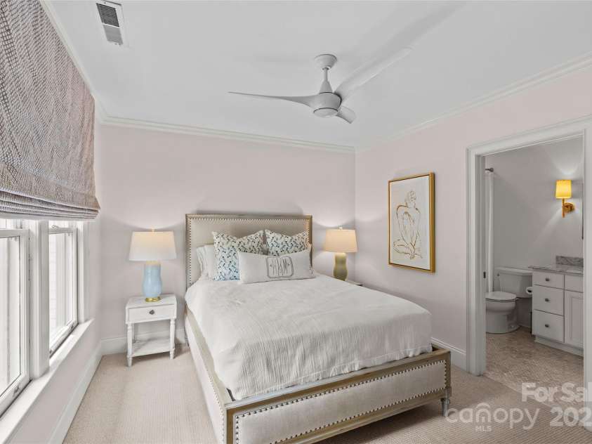 206 Hillside Avenue, Charlotte, NC 28209.  MLS# CAR4266183, YatesRealty ID 17976. 