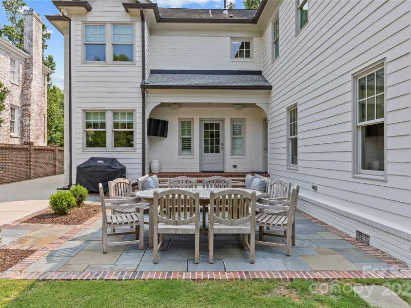 206 Hillside Avenue, Charlotte, NC 28209.  MLS# CAR4266183, YatesRealty ID 17976. 