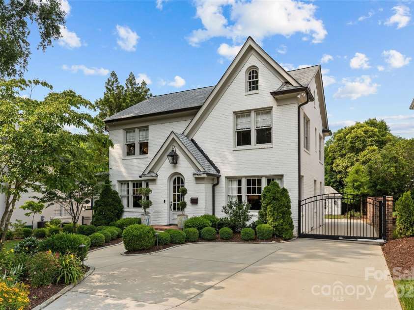 206 Hillside Avenue, Charlotte, NC 28209.  MLS# CAR4266183, YatesRealty ID 17976. 