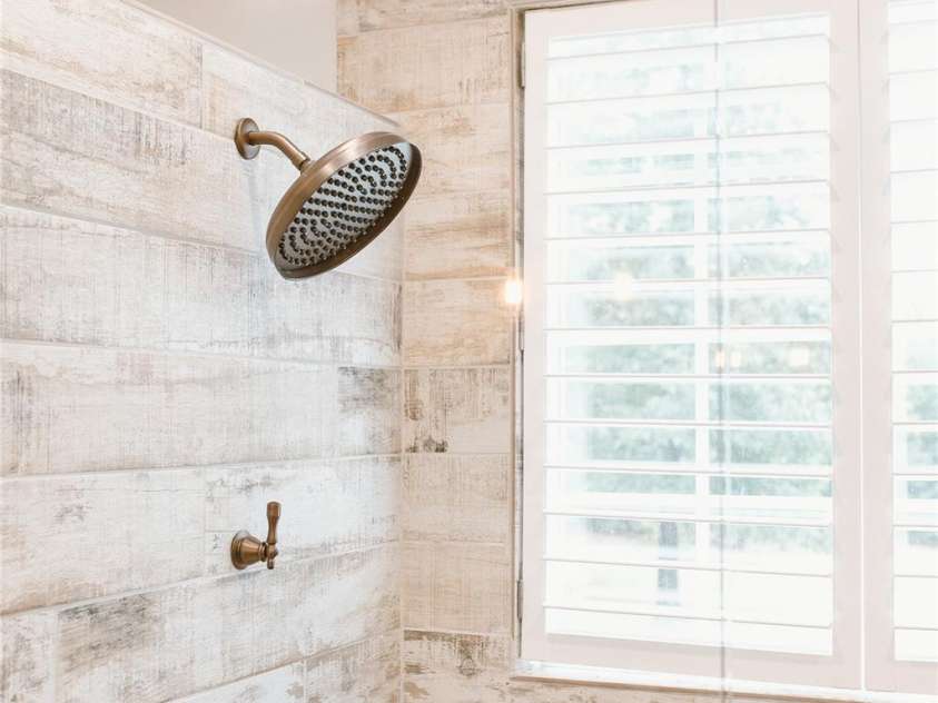 110 Mandy Lane, Tryon, NC 28782.  MLS# CAR4240975, YatesRealty ID 17977. 