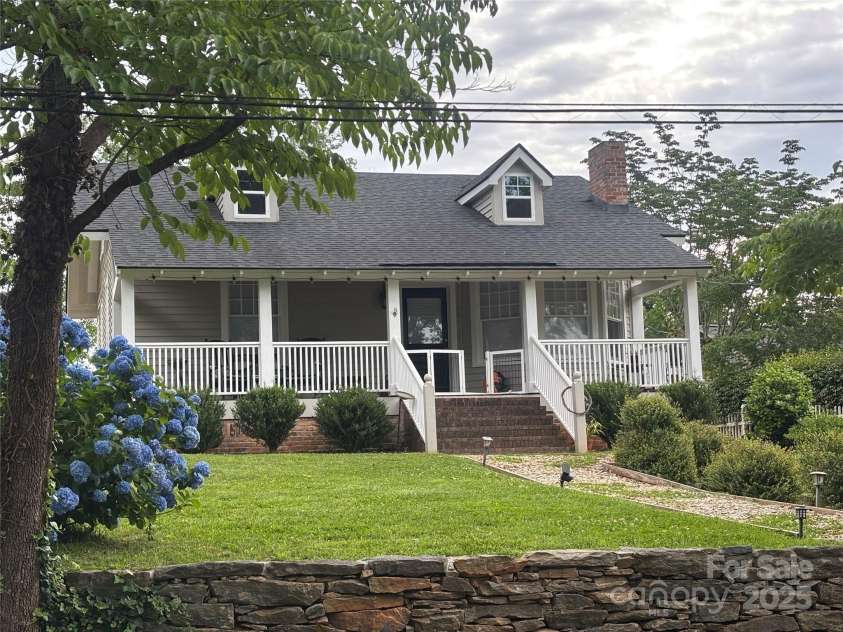 143 Broadway Avenue, Tryon, NC 28782.  MLS# CAR4261139, YatesRealty ID 17978. 