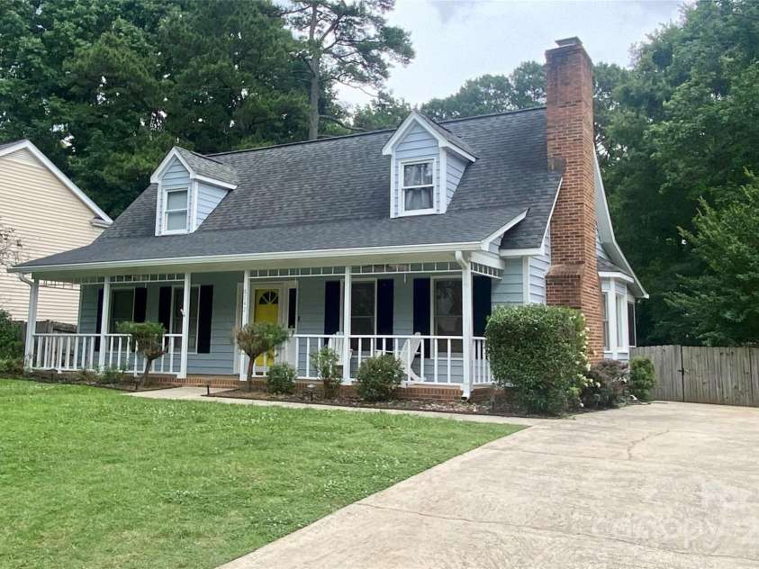 8742 Rittenhouse Circle, Charlotte, NC 28270.  MLS# CAR4263529, YatesRealty ID 17979. 