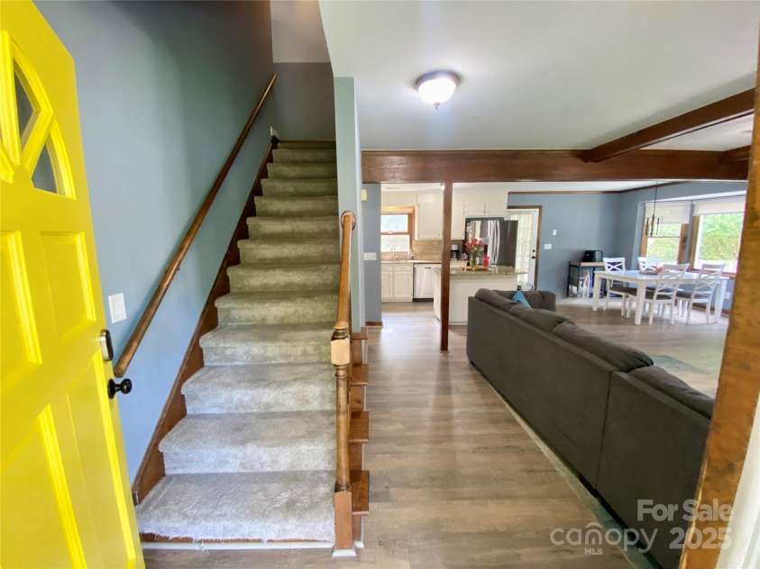 8742 Rittenhouse Circle, Charlotte, NC 28270.  MLS# CAR4263529, YatesRealty ID 17979. 